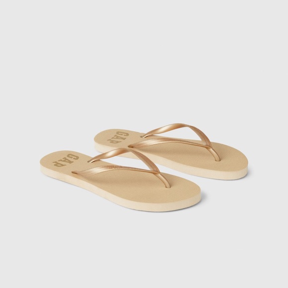 NWT GAP Logo Flip Flops Color: Gold SIZE 7 - Picture 1 of 5